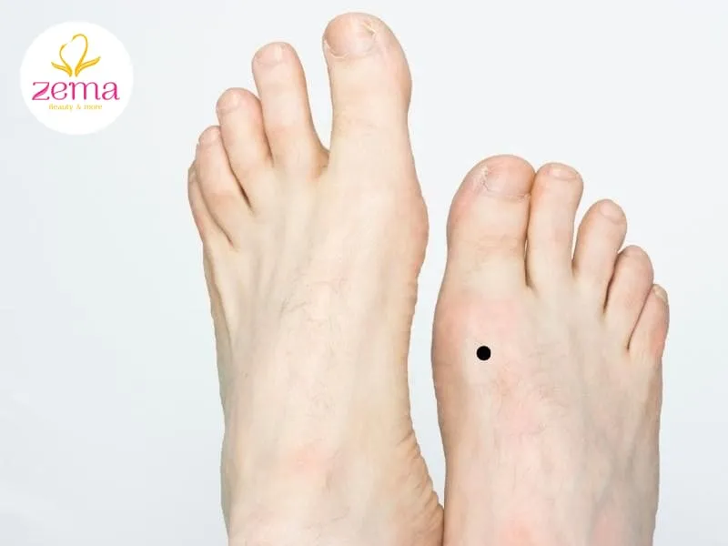 Người có nốt ruồi trên chân phải thường rất hiền lành