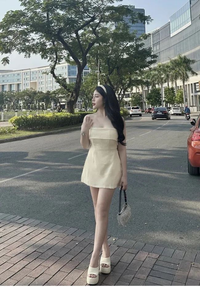 Sự kết hợp giữa vẻ đẹp ngoại hình và sự tự tin giúp các cô gái luôn tỏa sáng trong mỗi khuôn hình.