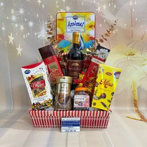 Giỏ quà tết 1 triệu mã số QT2184 chứa đựng tinh hoa đồ uống Pháp