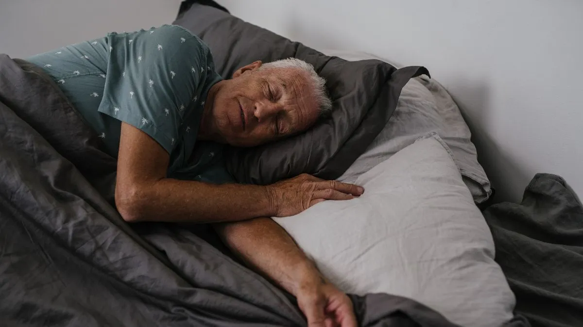 Bộ chăn ga mềm mại giúp cải thiện chất lượng giấc ngủ và tâm trạng cho người già
