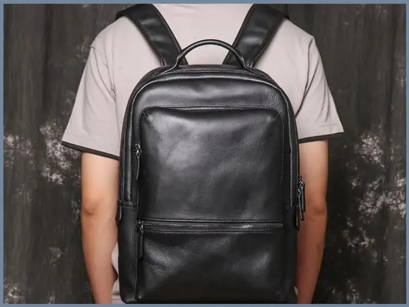 ba lô công sở cao cấp là quà tặng sinh nhật hữu dụng