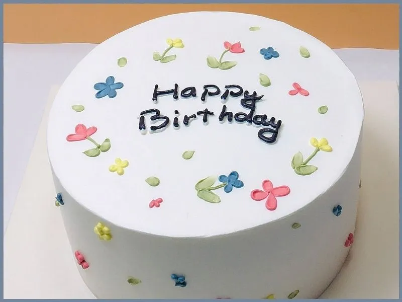 chọn bánh sinh nhật làm quà tặng cho nam giới tinh tế