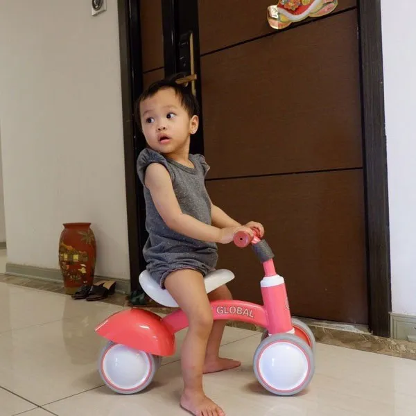 Xe chòi chân khung kim loại chắc chắn