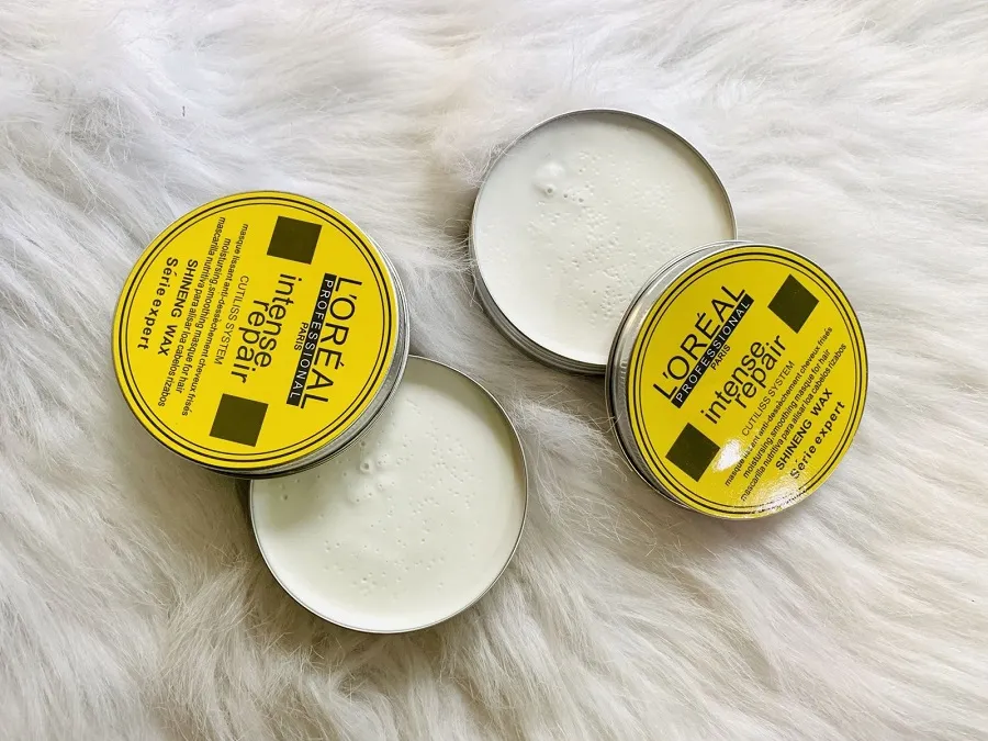 Công việc đòi hỏi ba chỉn chu trang phục