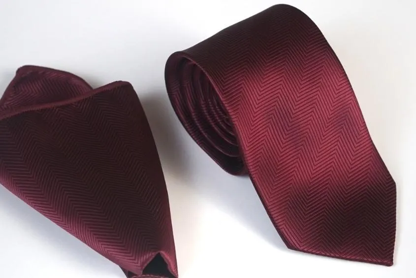 Cà vạt lịch lãm tặng thầy giáo nhân ngày hiến chương