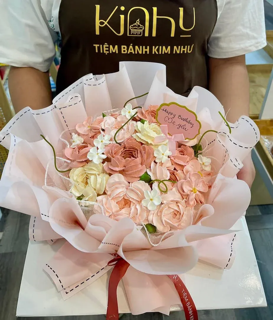 Quà tặng bánh kem tinh tế cho người phụ nữ yêu thương