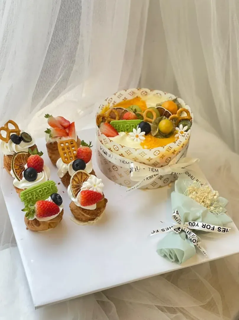 Thiết kế bánh kem nghệ thuật dành riêng tặng mẹ