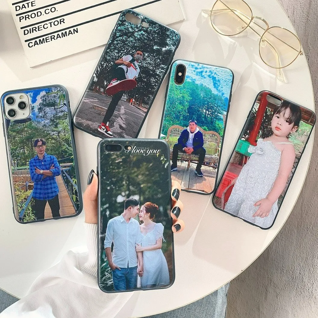 Xu hướng quà tặng bạn gái ngày kỷ niệm - ốp lưng in ảnh cá nhân hóa