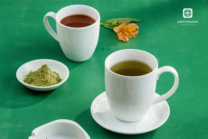 Bộ cốc sứ trắng làm quà tặng sinh nhật hữu dụng