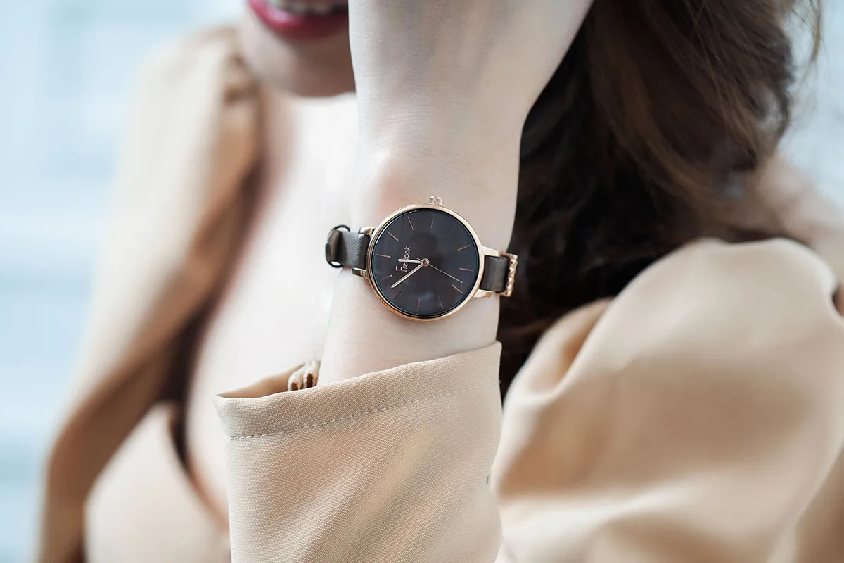 Đồng hồ thời trang thanh lịch phù hợp với sếp nữ hiện đại tinh tế