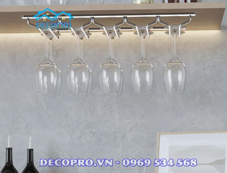 Bộ ly treo pha lê trang trí sang trọng nâng tầm không gian sống