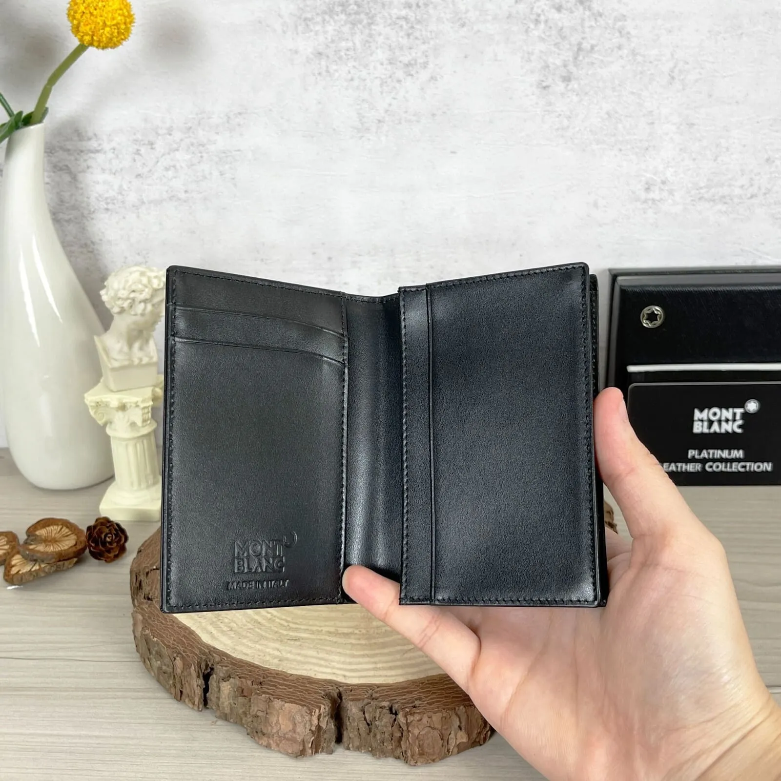 Hộp đựng danh thiếp - quà sinh nhật cho sếp nam chuyên nghiệp