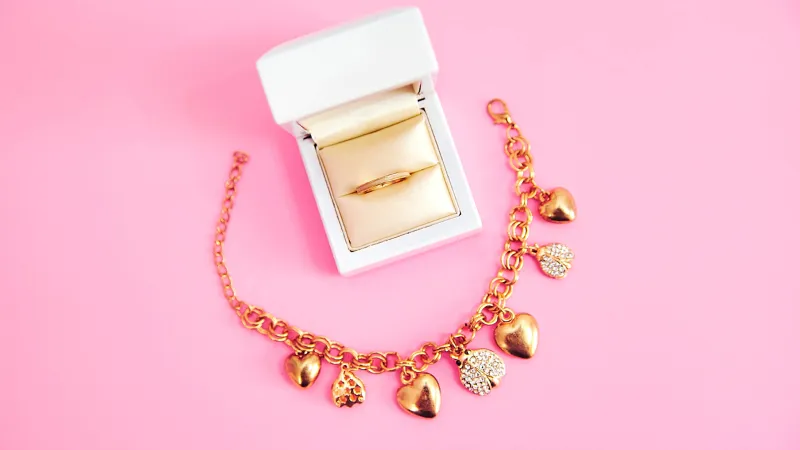 Dây chuyền vàng trắng tinh tế làm quà tặng