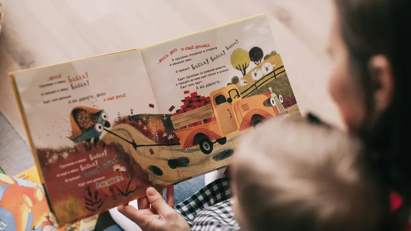 Hình ảnh truyện tranh màu sắc sinh động kích thích trí tuệ trẻ