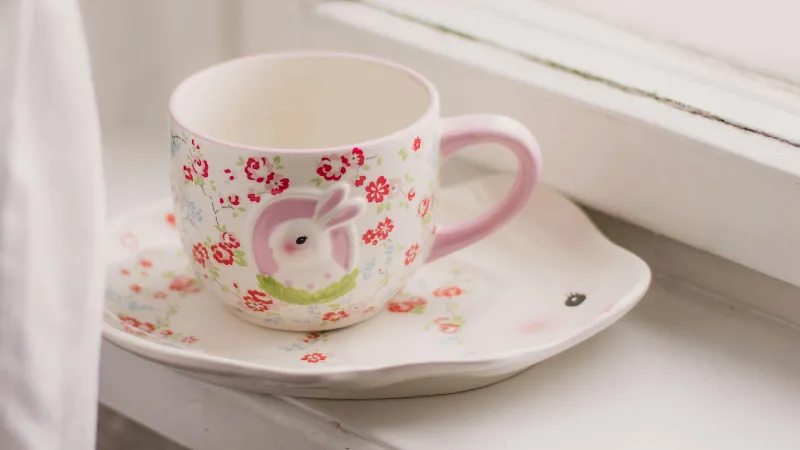 Tặng ly, cốc sứ làm quà tặng học sinh