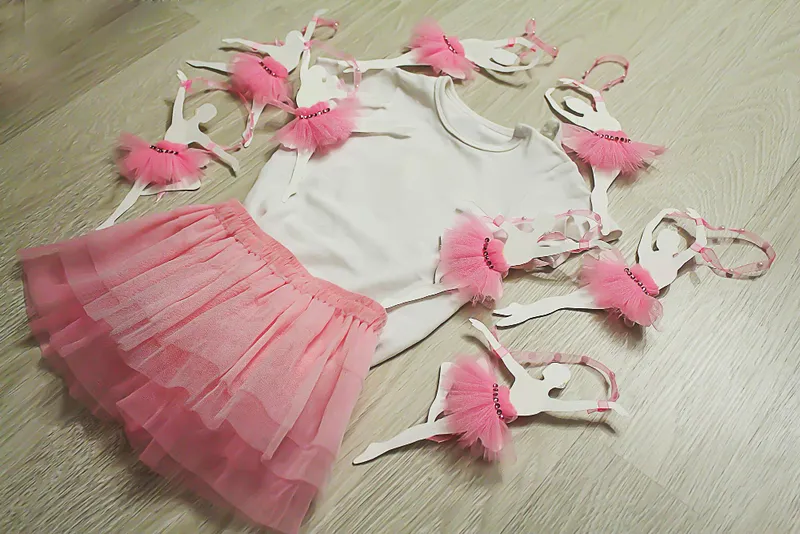 Quần áo trẻ em làm quà tặng sinh nhật bé gái