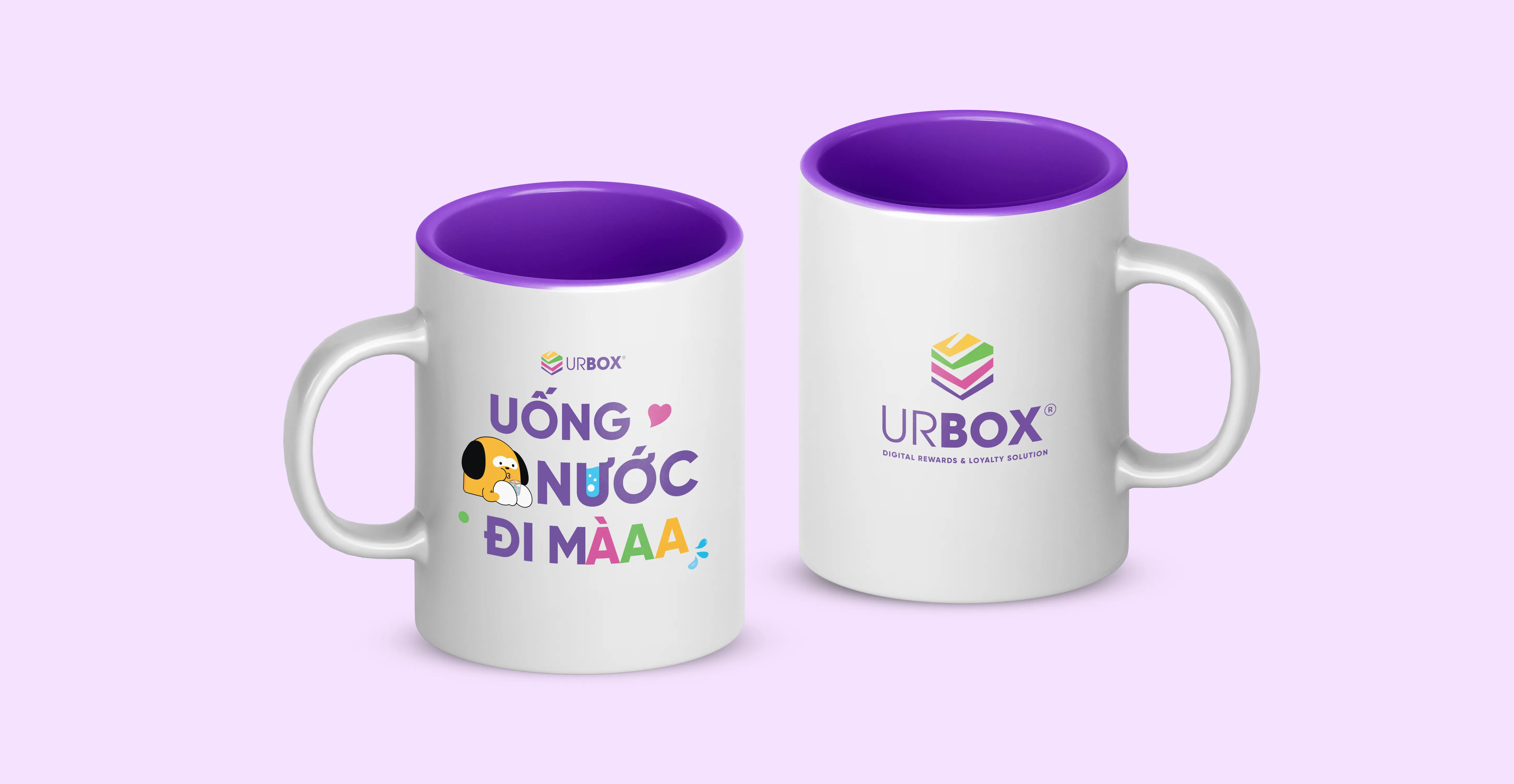 Ly sứ trắng viền màu nhẹ.