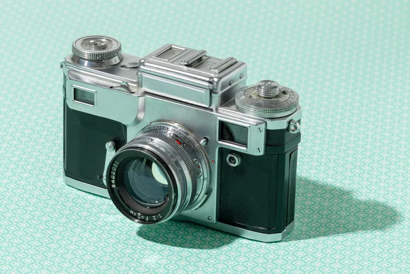 Máy ảnh lưu giữ từng khoảnh khắc gia đình