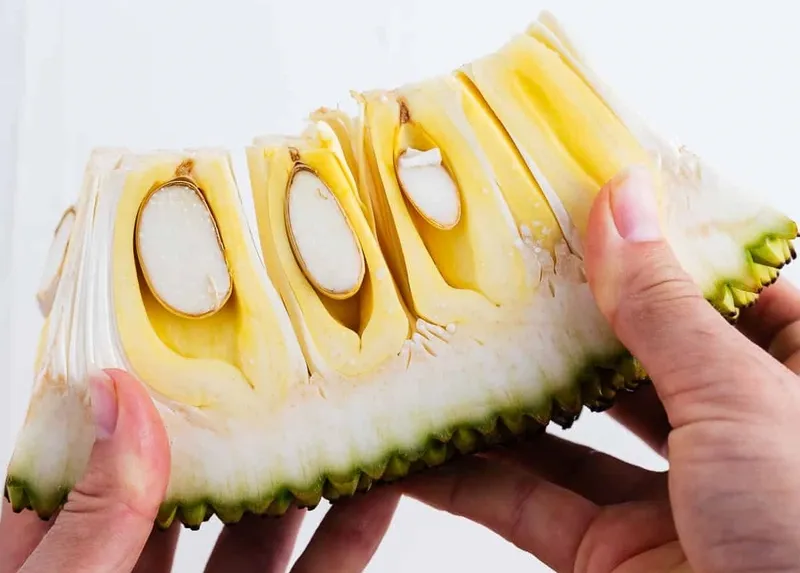 Chị em sau sinh ăn mít giúp nạp năng lượng và thúc đẩy quá trình phục hồi sức khỏe.