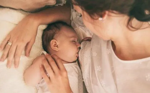 Ảnh hưởng của kinh nguyệt đến lượng sữa mẹ sau sinh