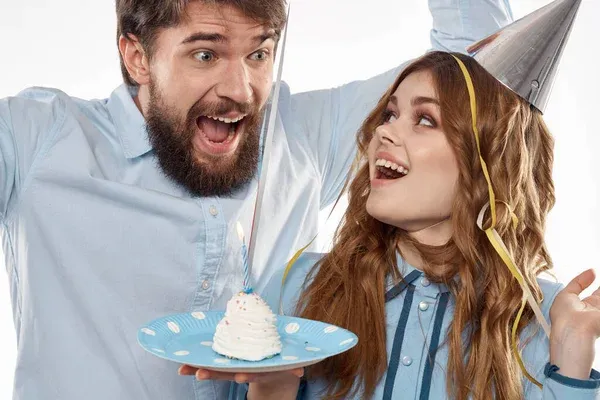 Caption sinh nhật chồng ngắn gọn mà lầy lội