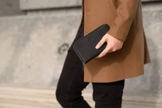 Ví giúp phái mạnh cất giữ tiền, giấy tờ cá nhân thuận tiện và dễ dàng hơn