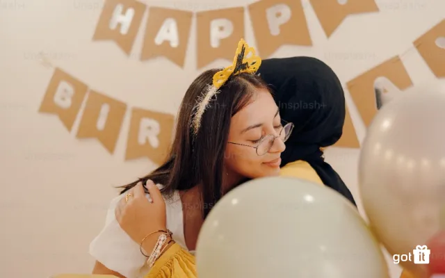 Tặng quà sinh nhật sếp nữ để tỏ lòng biết ơn và sự quan tâm