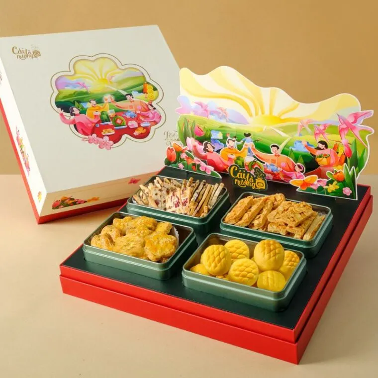 Giỏ quà Tết chứa đựng những sản phẩm thơm ngon cho ngày xuân sum vầy