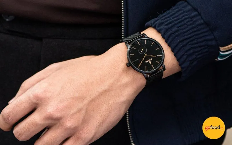 Đồng hồ đeo tay lịch lãm làm quà tặng thầy giáo ngày 20 11