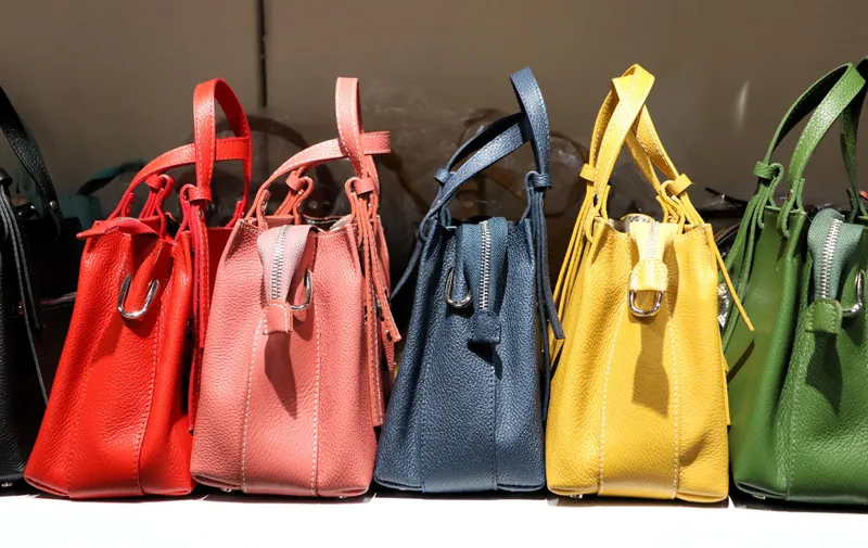 Túi xách tặng cho mẹ