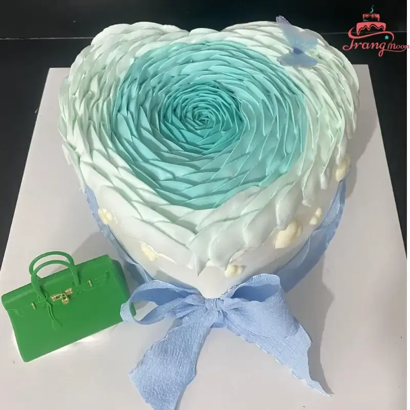 Vẻ đẹp huyền bí của mẫu bánh sinh nhật hoa hồng xanh