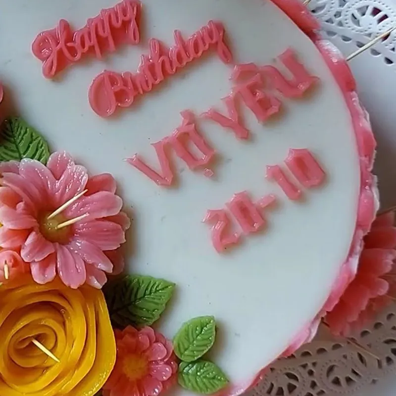 Thành phẩm bánh sinh nhật rau câu đa màu sắc tại FATAGI