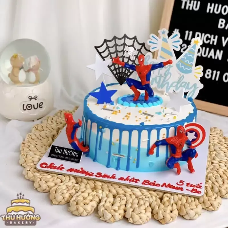 Thêm Lớp Kem Chảy Tạo Hiệu Ứng Ngọt Ngào Cho Bánh Kem