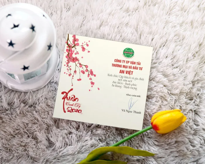 Mẫu thiệp chúc mừng năm mới với các câu đối ý nghĩa