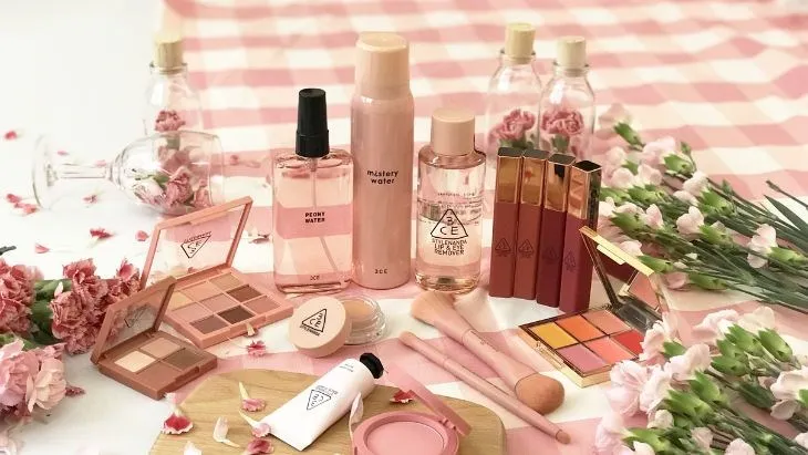 Mỹ phẩm là món quà tặng vô cùng thiết thực và ý nghĩa cho vợ