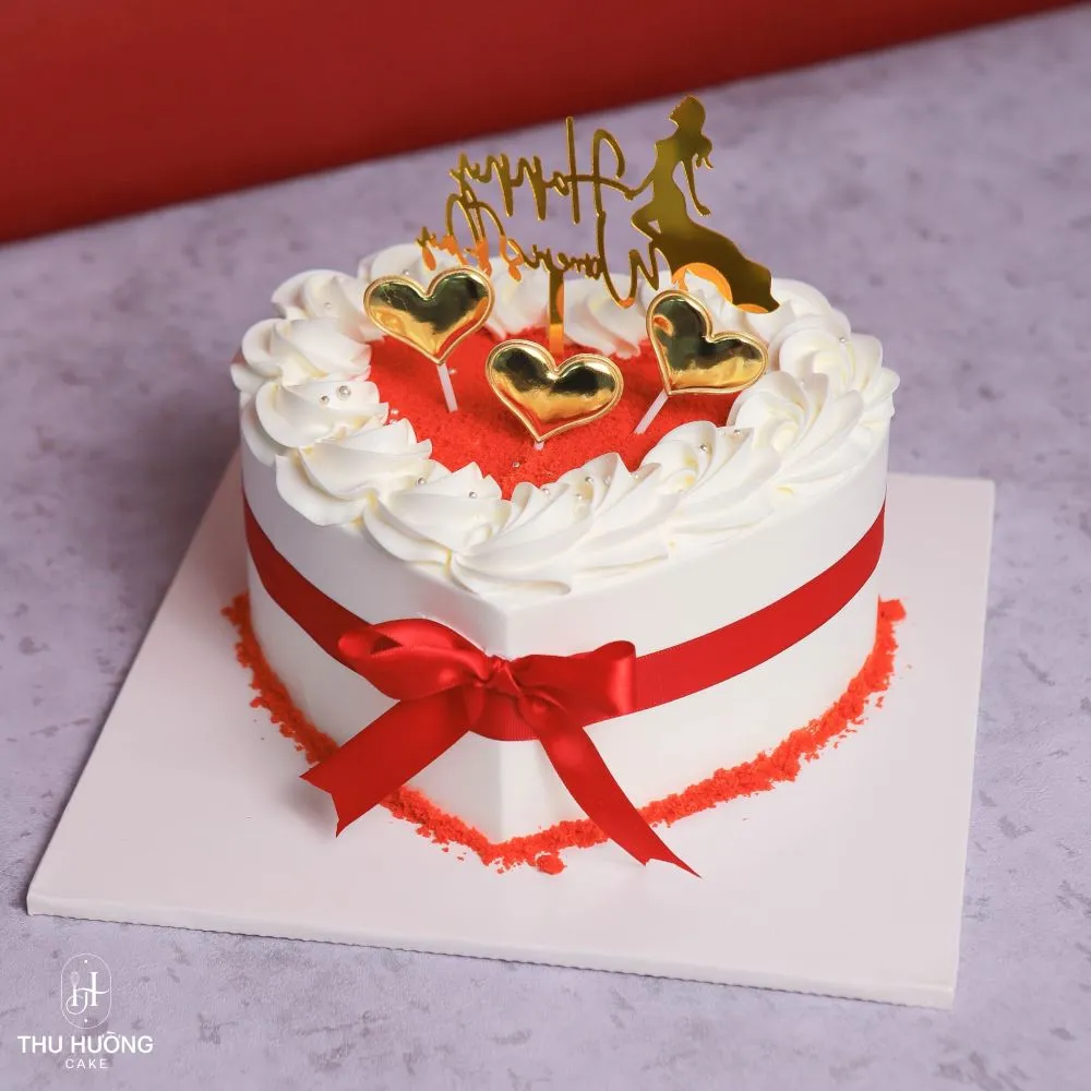Bánh kem trái tim đỏ quyến rũ