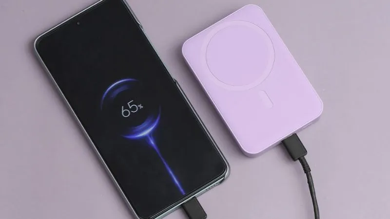 Sạc dự phòng là món quà sinh nhật cho em gái tinh tế