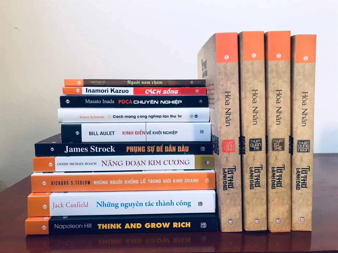 Sách văn học và tiểu thuyết ý nghĩa