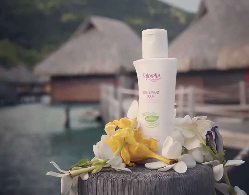 Dung dịch vệ sinh phụ nữ dạng bọt: Saforelle Gentle Cleansing Care