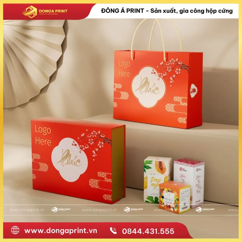 Kỹ thuật gói quà chuyên nghiệp giúp hộp vuông vắn, sắc sảo