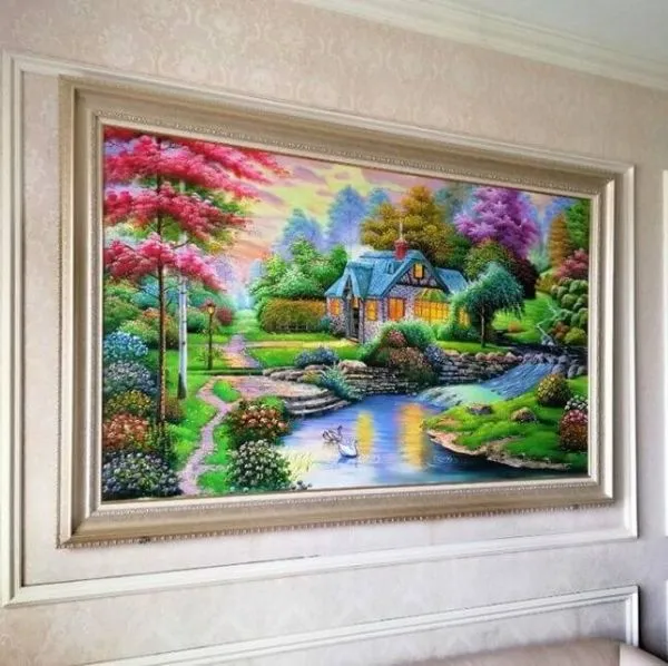 Tranh nghệ thuật trang trí giúp không gian của thầy thêm lịch sự