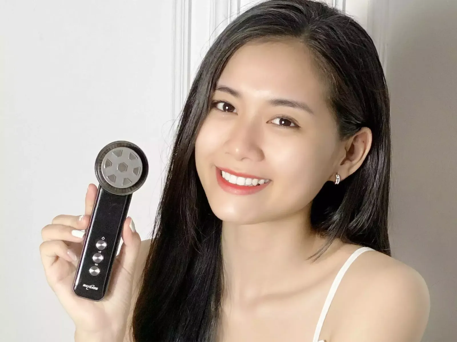 Máy massage cổ vai gáy hỗ trợ sức khỏe