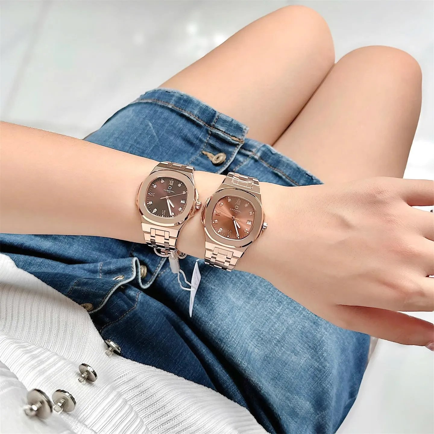 Đồng hồ thời trang nữ tính và sang trọng