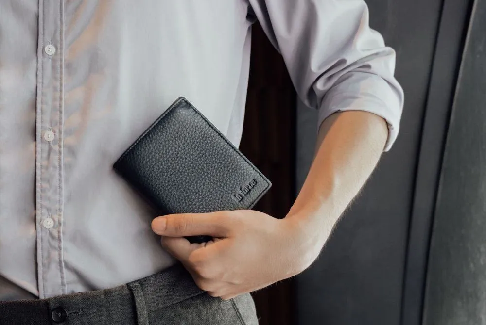 Ví da bò thật cao cấp khắc tên làm quà tặng nam sinh nhật