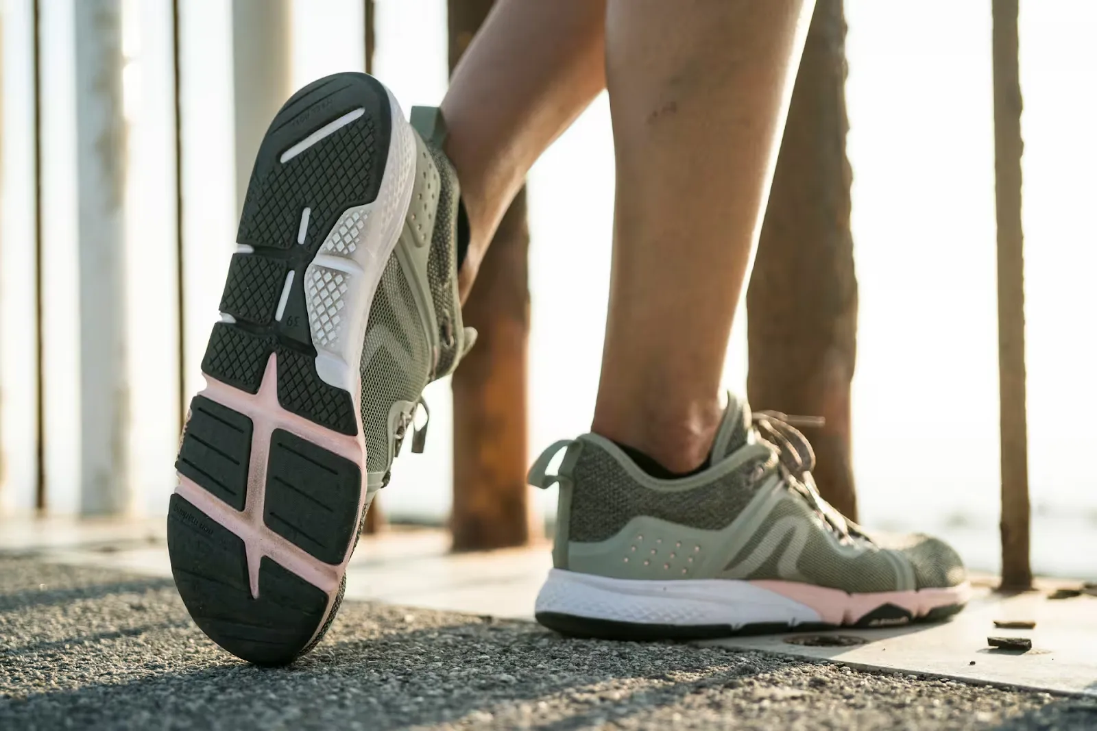 Giày thể thao chạy bộ năng động cho nam giới