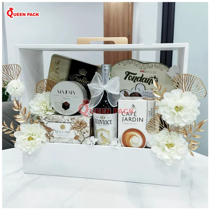 Vali gỗ đựng quà Tết màu trắng đơn giản nhưng vô cùng tinh tế