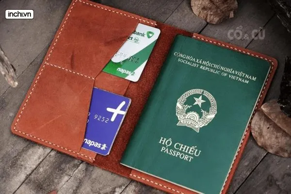 ví đựng passport làm quà tặng cho người thân ở nước ngoài