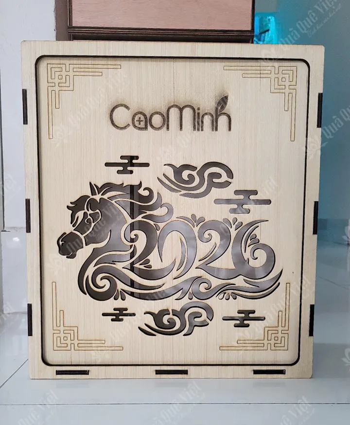 vo hop qua tet con ngua