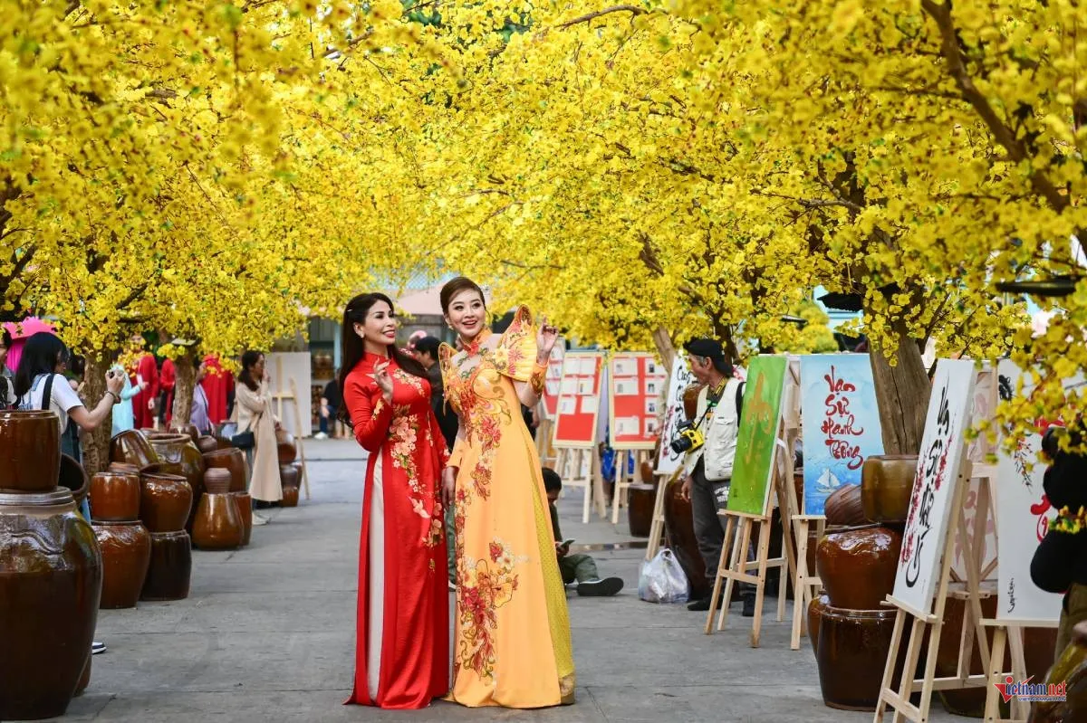 Lời chúc Tết cho bạn bè hay và hài hước mừng năm mới Bính Ngọ 2026