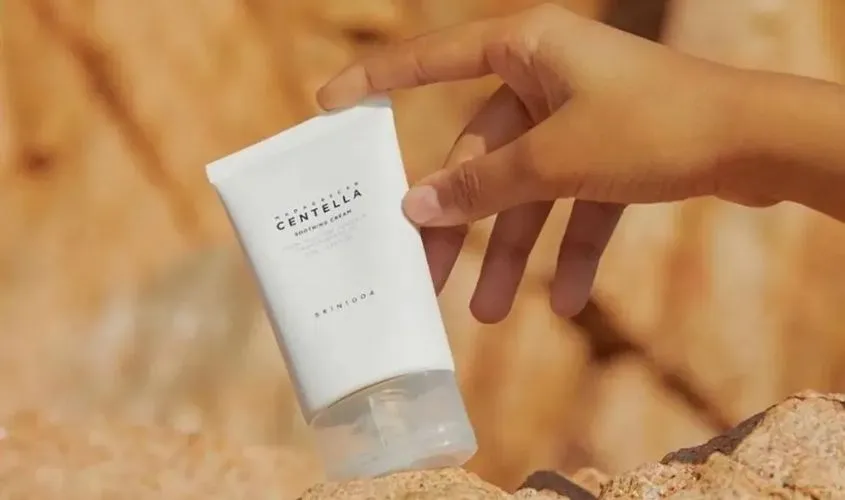 Kem dưỡng ẩm chiết xuất Rau Má Skin1004 Madagascar Centella Soothing 75 ml